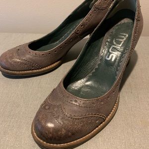 Women’s leather shoes